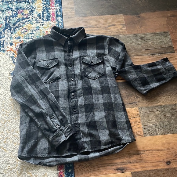 Unisex XL Checkered flannel - Picture 1 of 2
